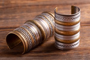Handcrafted Copper Cuff Bracelet: Unique Style and Radiance