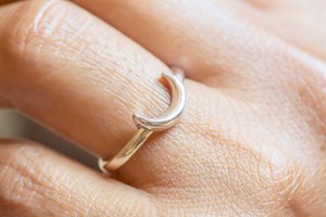 Sparkling Moon Ring